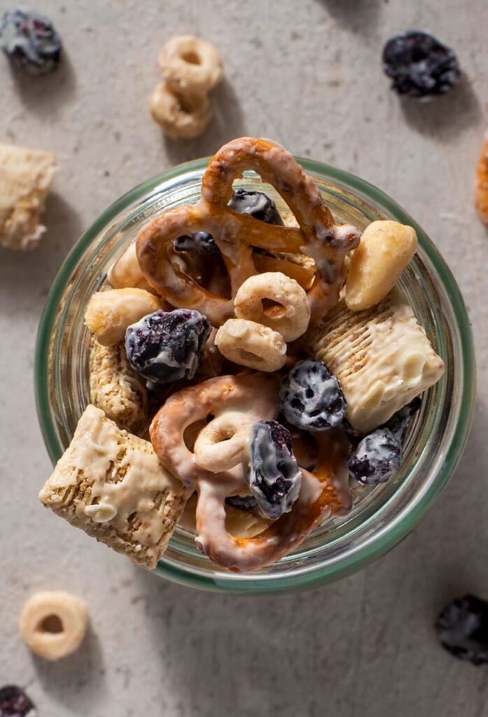 Holiday Blueberry Snack Mix